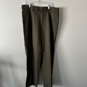 Elegant Men's Dark Olive Trousers 100% Wool